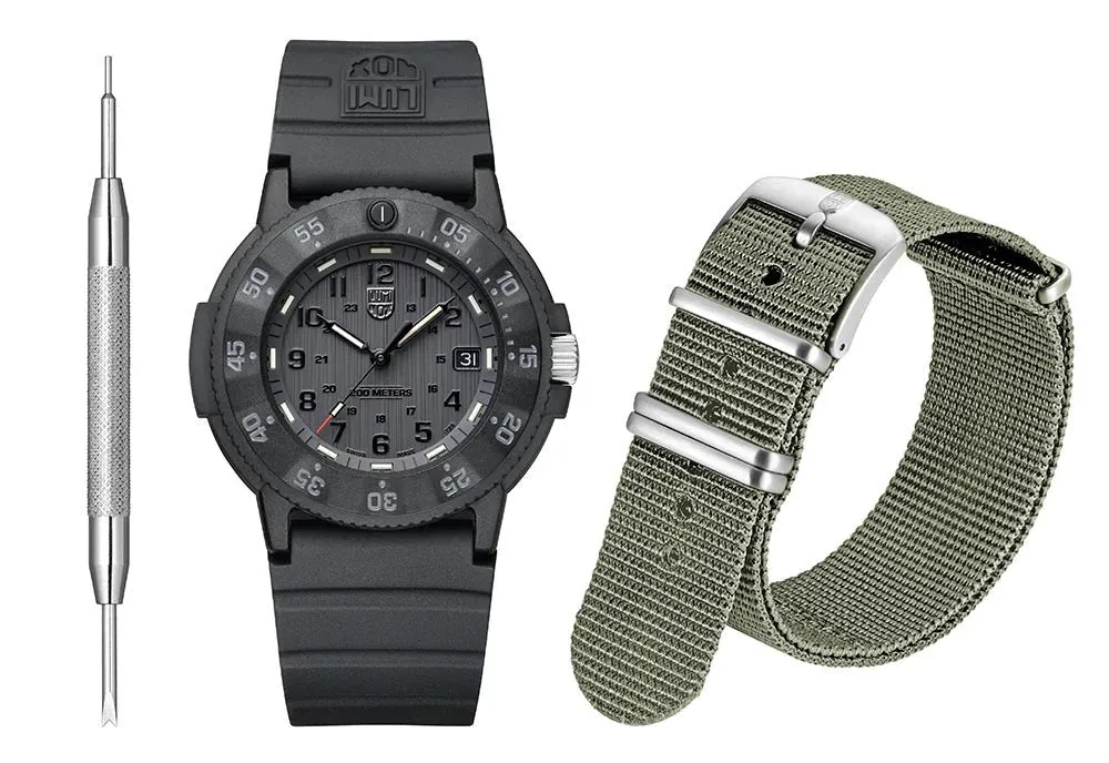 Limited Edition Luminox Original Navy SEAL CARBONOX Black Dial Rubber Strap Interchangeable Green NATO Strap Date Divers Quartz Mens Watch XS.3001.EVO.A.SET